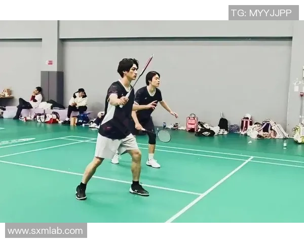 成都羽毛球队配合问题引发热议球员间默契与战术选择成焦点